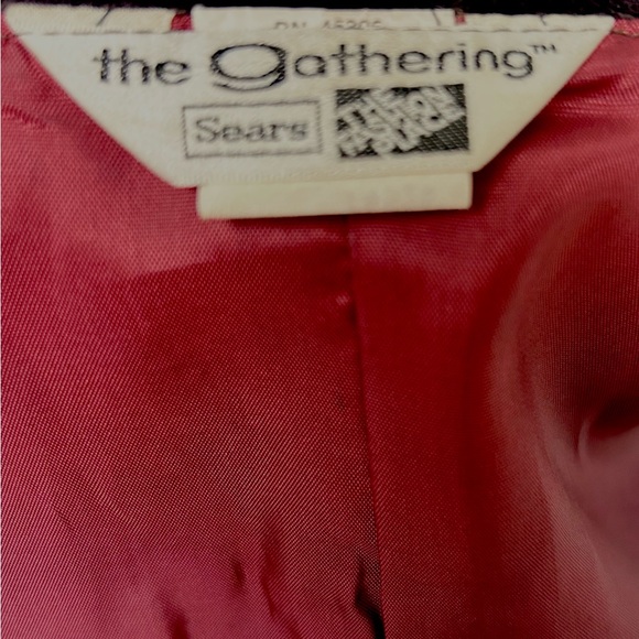 Burgundy blazer tailored in a beautiful velvet - Picture 6 of 6